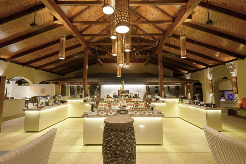 Coco de Mer & Black Parrot Suites ●●●●