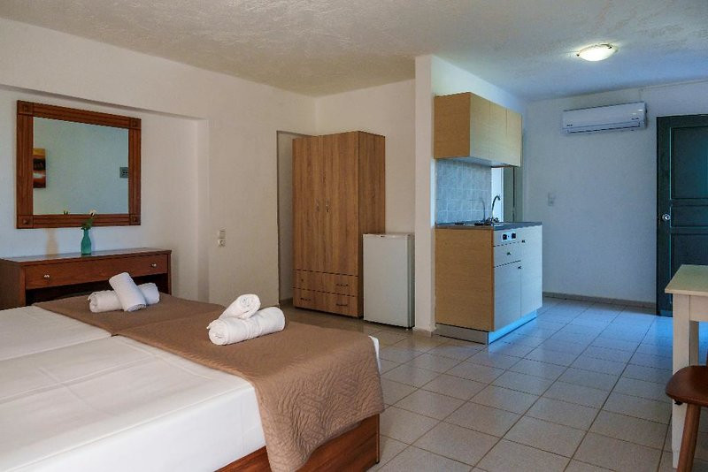 Kri-Kri Village Holiday Apartments ●●