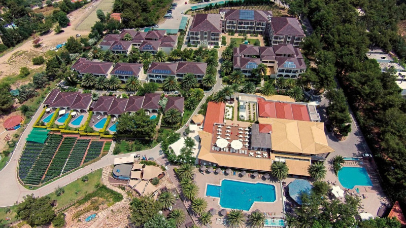 Alexandra Beach Spa Resort ●●●●○