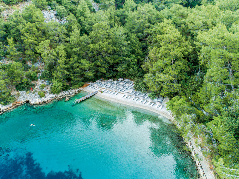 Hillside Beach Club