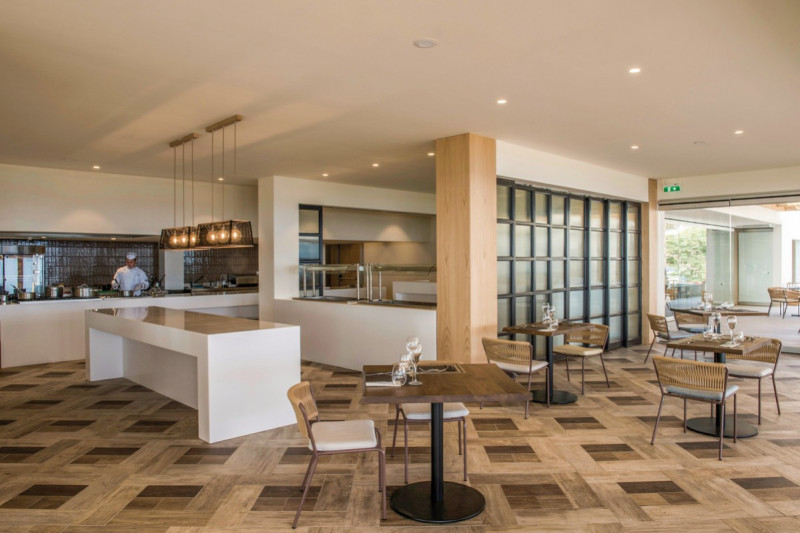 Mitsis Norida ●●●●●