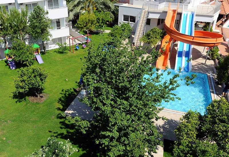 Catty Cats Garden Hotel ●●●