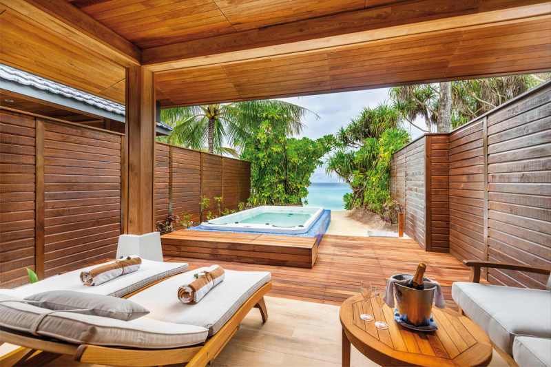 Wohnbeispiel Beach Suite with Jacuzzi