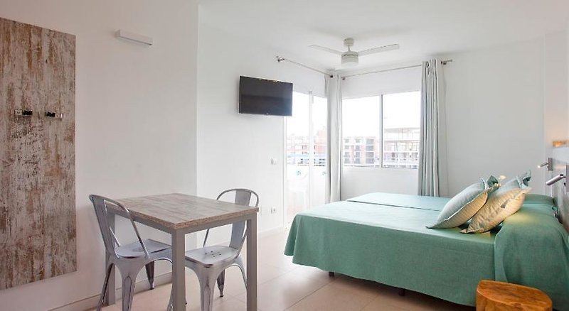 Playa Bella Beach ●●●○