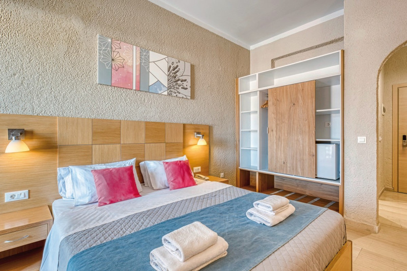 Albatros Hotel ●●●○