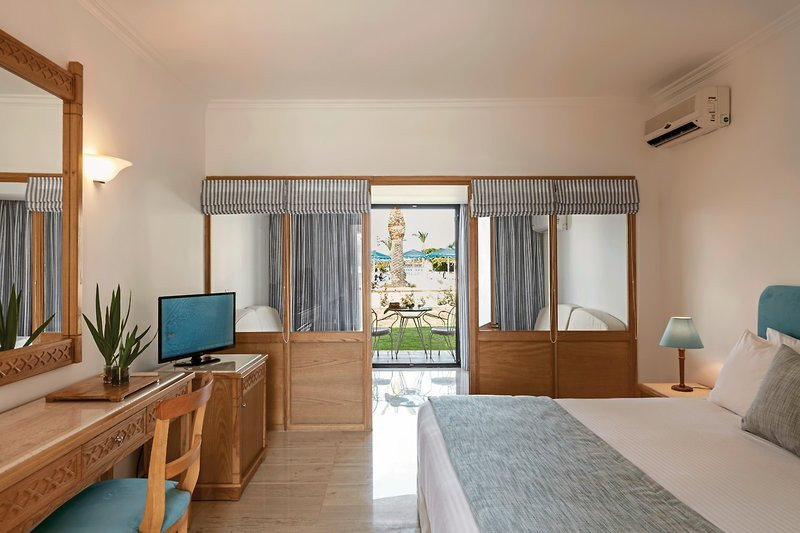 Mitsis Ramira ●●●●●