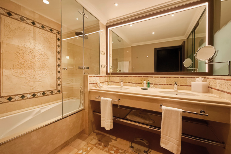 Secrets Bahía Real Resort & Spa