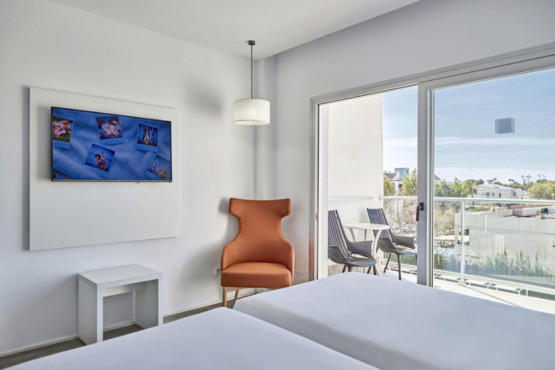 Wohnbeispiel Doppelzimmer Poolblick