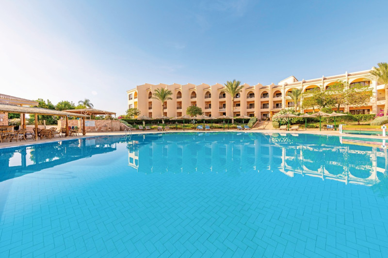 Flamenco Beach & Resort