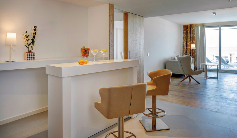 Wohnbeispiel Juniorsuite Poolblick