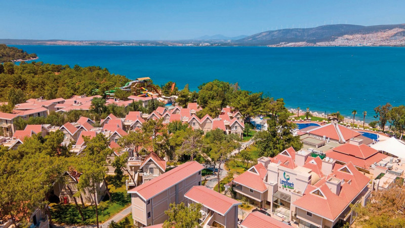 Long Beach Club Nature