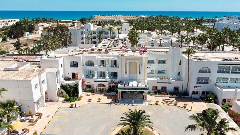 Nesrine ●●●○