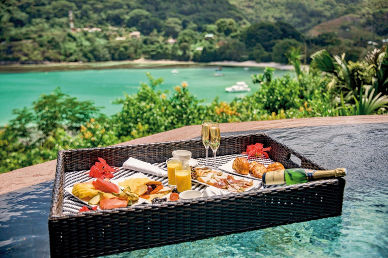 Constance Ephelia ●●●●●○