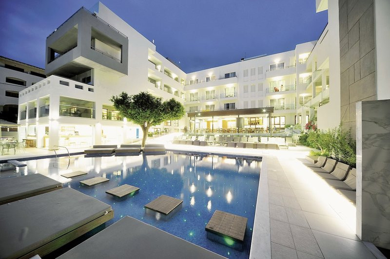 Atrium Ambiance Hotel ●●●●