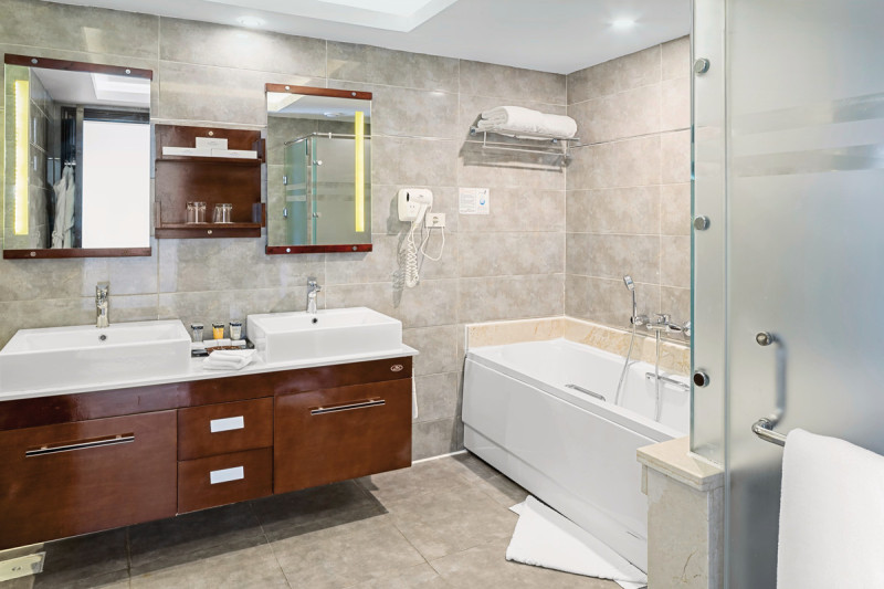 Beispiel Bad Doppelzimmer Deluxe Meerblick