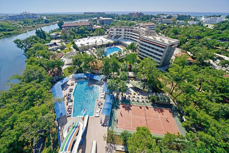 Linda Resort Hotel ●●●●●