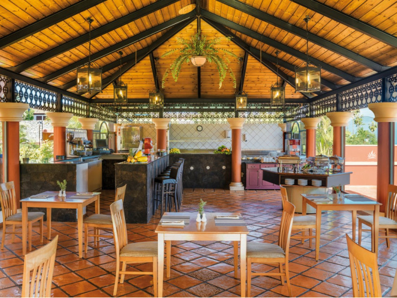 Las Ãguilas Tenerife Affiliated by MeliÃ¡ ●●●●