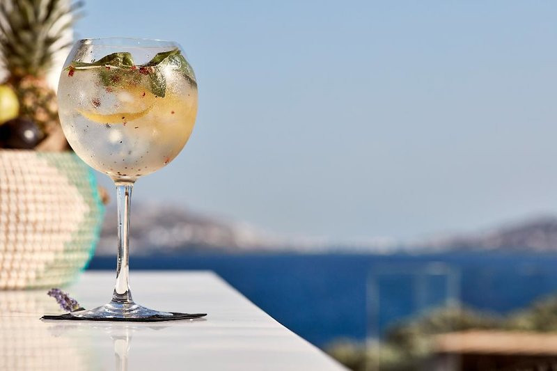 Princess Of Mykonos ●●●●●