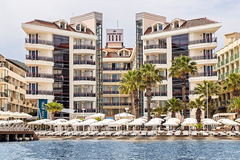 Poseidon Hotel ●●●●