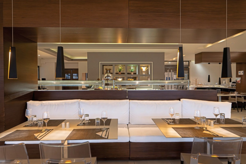 Cosmopolitan Kos ●●●●