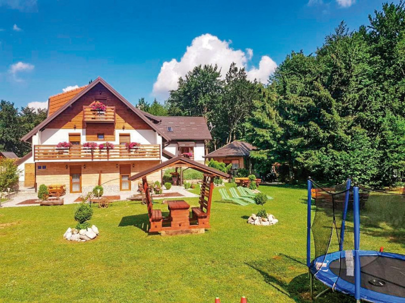 Plitvice Green Valley ●●●●