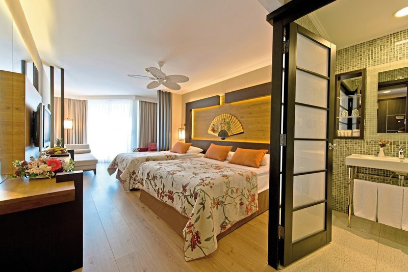 Limak Lara De Luxe Hotel ●●●●●