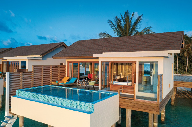 Wohnbeispiel Water Villa with Pool
