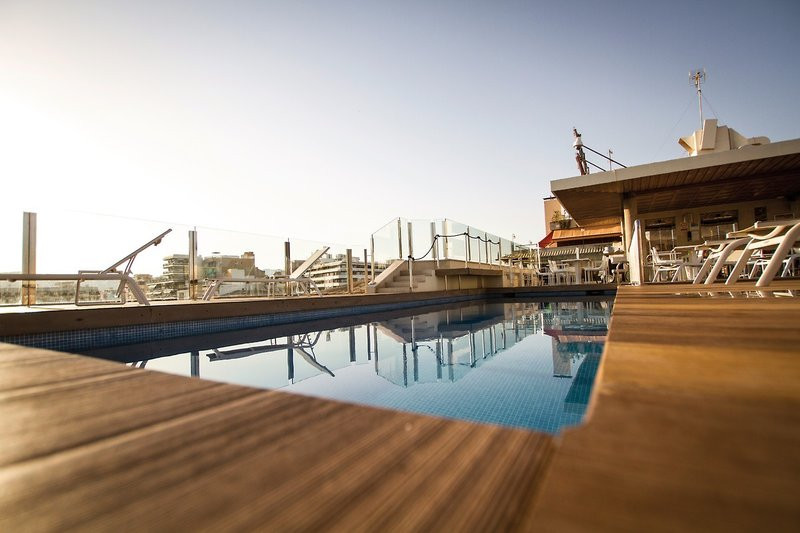 Saratoga ●●●●