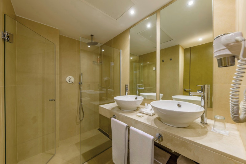 Zafiro Cala Mesquida ●●●●○