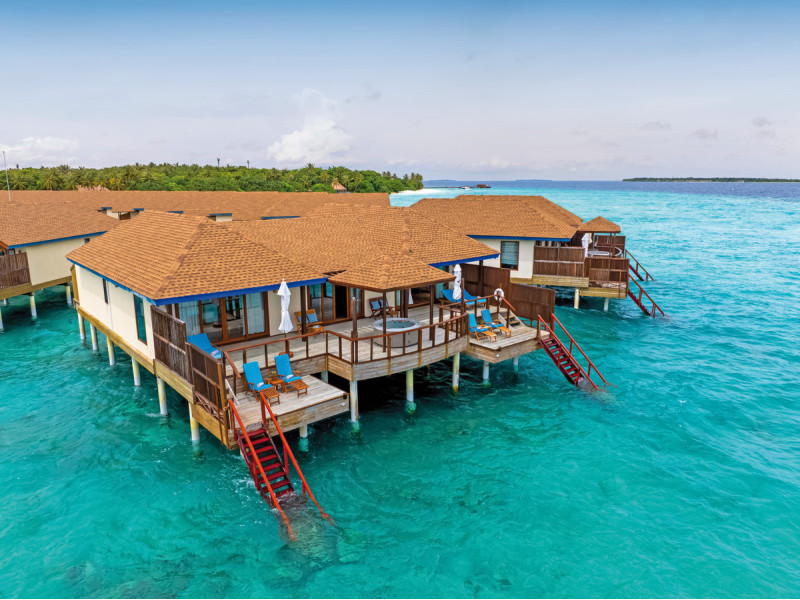 Wohnbeispiel Water Villa Suite with Jacuzzi