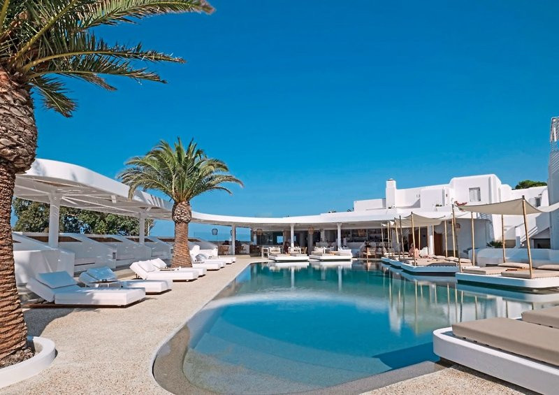 Andronikos Hotel ●●●●