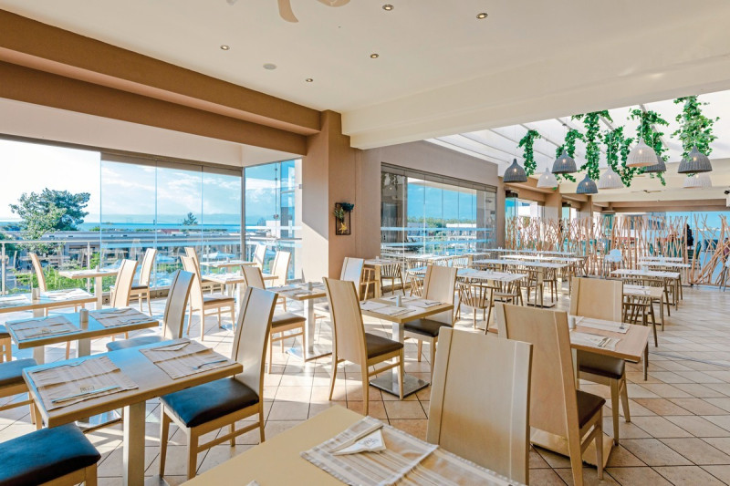 Alea Hotel & Suites ●●●●○