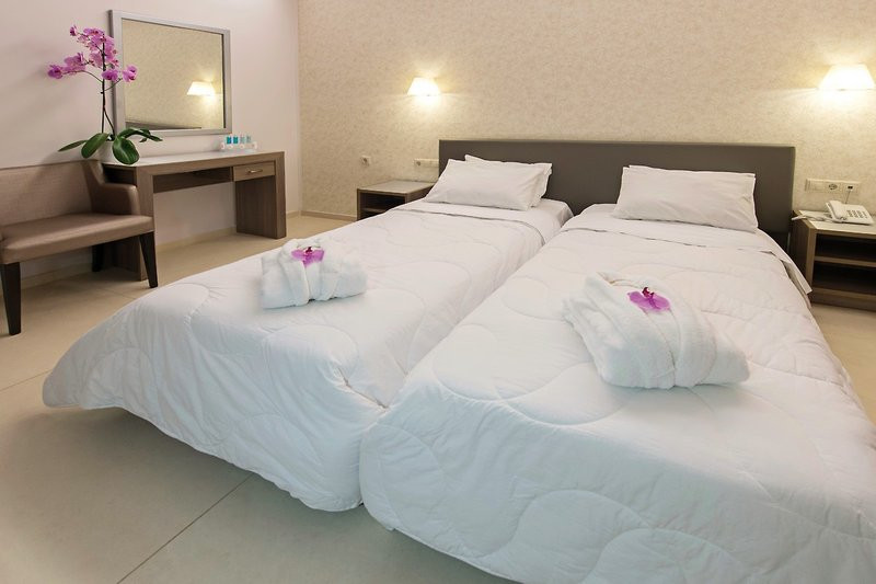 Astron Hotel ●●●
