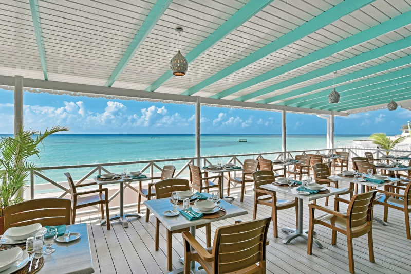 Butterfly Beach Hotel