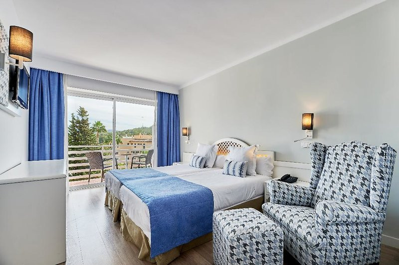 ROC Oberoy Adults Only +16 ●●●●