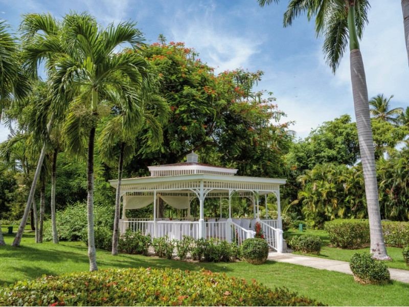 BarcelÃ³ BÃ¡varo Beach ●●●●○