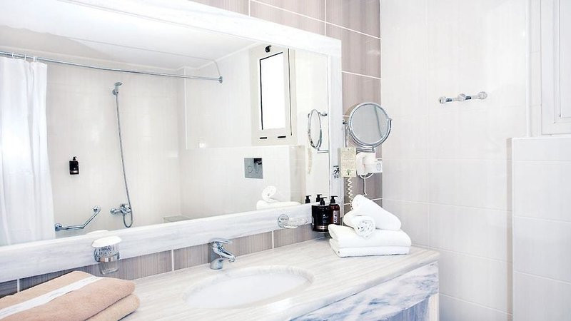 Grand Blue Beach Hotel ●●●●●