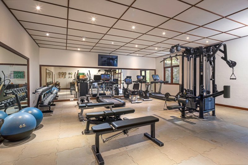 ADAARAN Select Meedhupparu