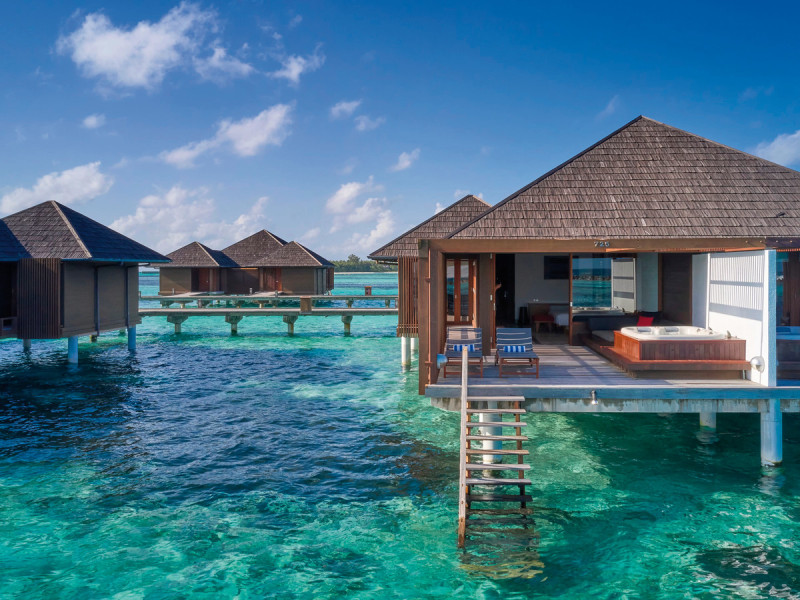 Wohnbeispiel Water Villa with Whirlpool