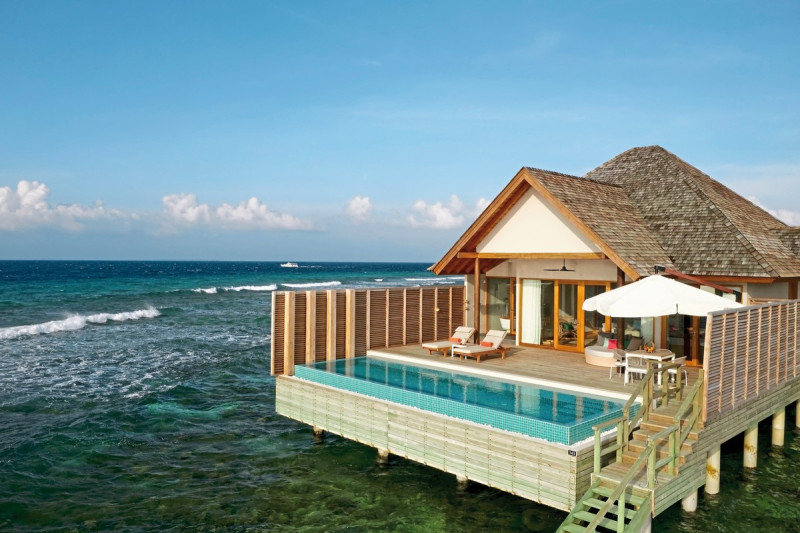 Wohnbeispiel Water Villa with Pool
