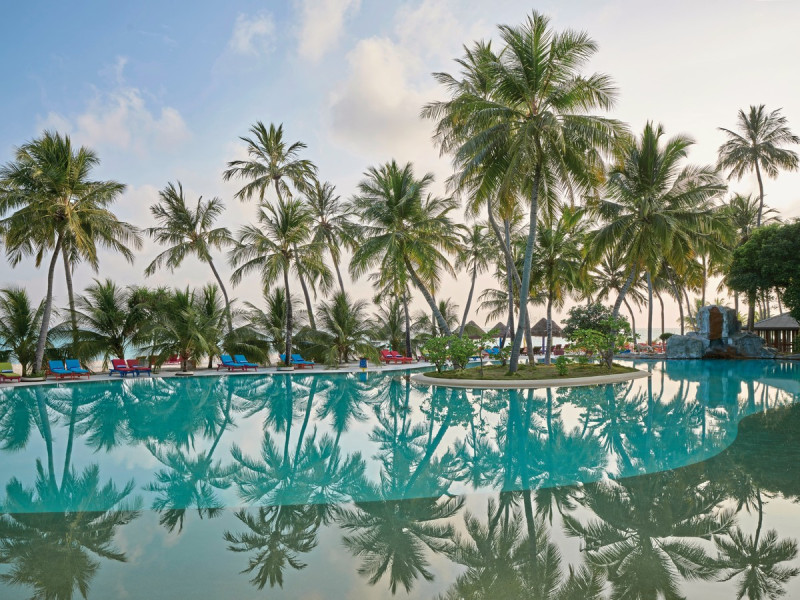 Villa Park Sun Island