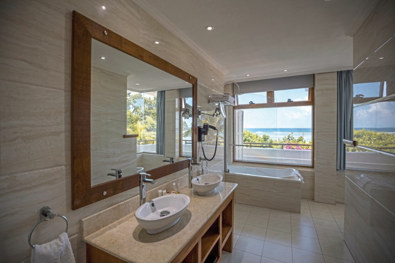 Beispiel Bad Deluxe Room Sea View