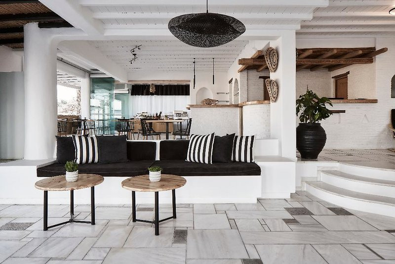 Mr&Mrs White Mykonos ●●●●