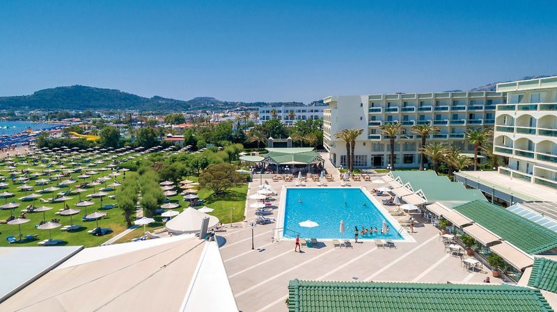 Apollo Beach Hotel ●●●●