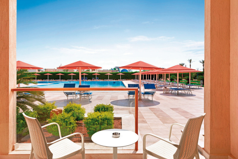 Wohnbeispiel Doppelzimmer Standard Poolblick