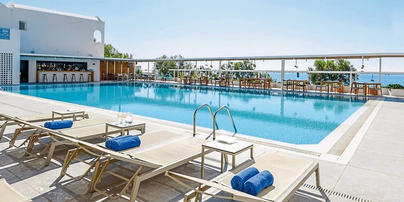 Kamari Beach Hotel ●●