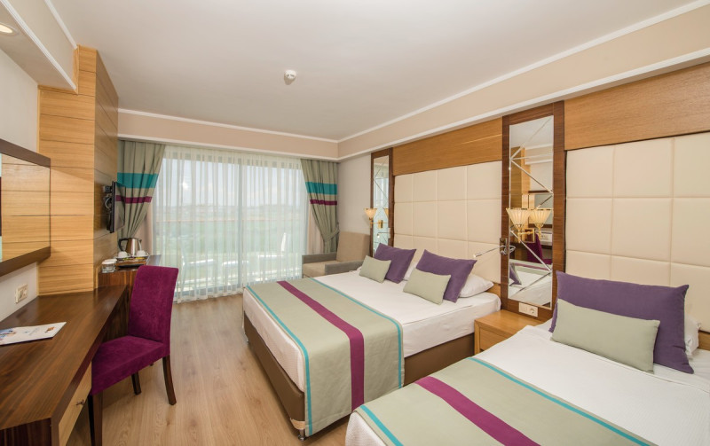 Dream World Aqua Hotel ●●●●○