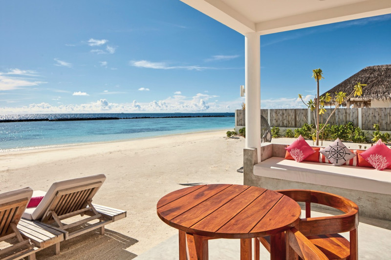 Wohnbeispiel Grand Beach Villa with Pool