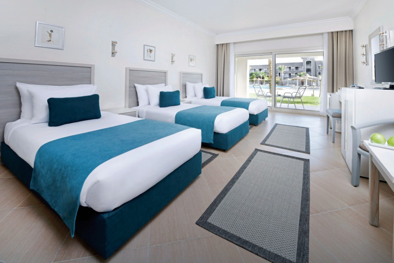 Wohnbeispiel Familienzimmer Superior Poolblick