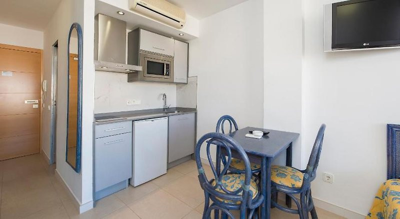 Playa Bella Beach ●●●○